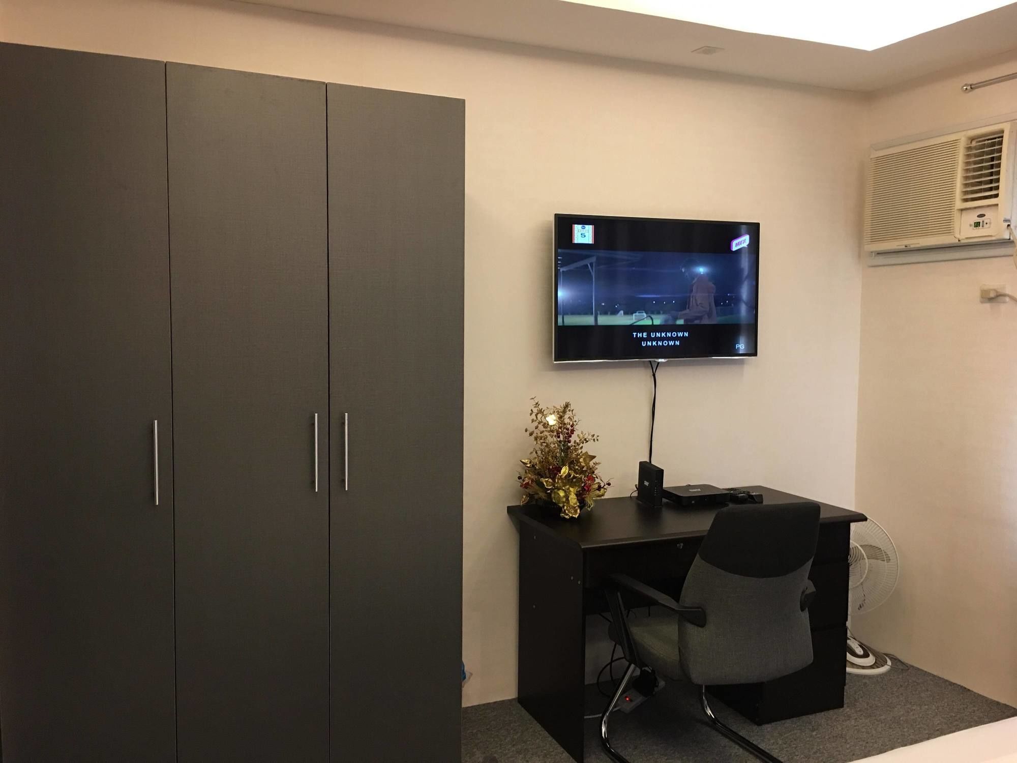 Malate Bayview Mansion City View Манила Екстериор снимка